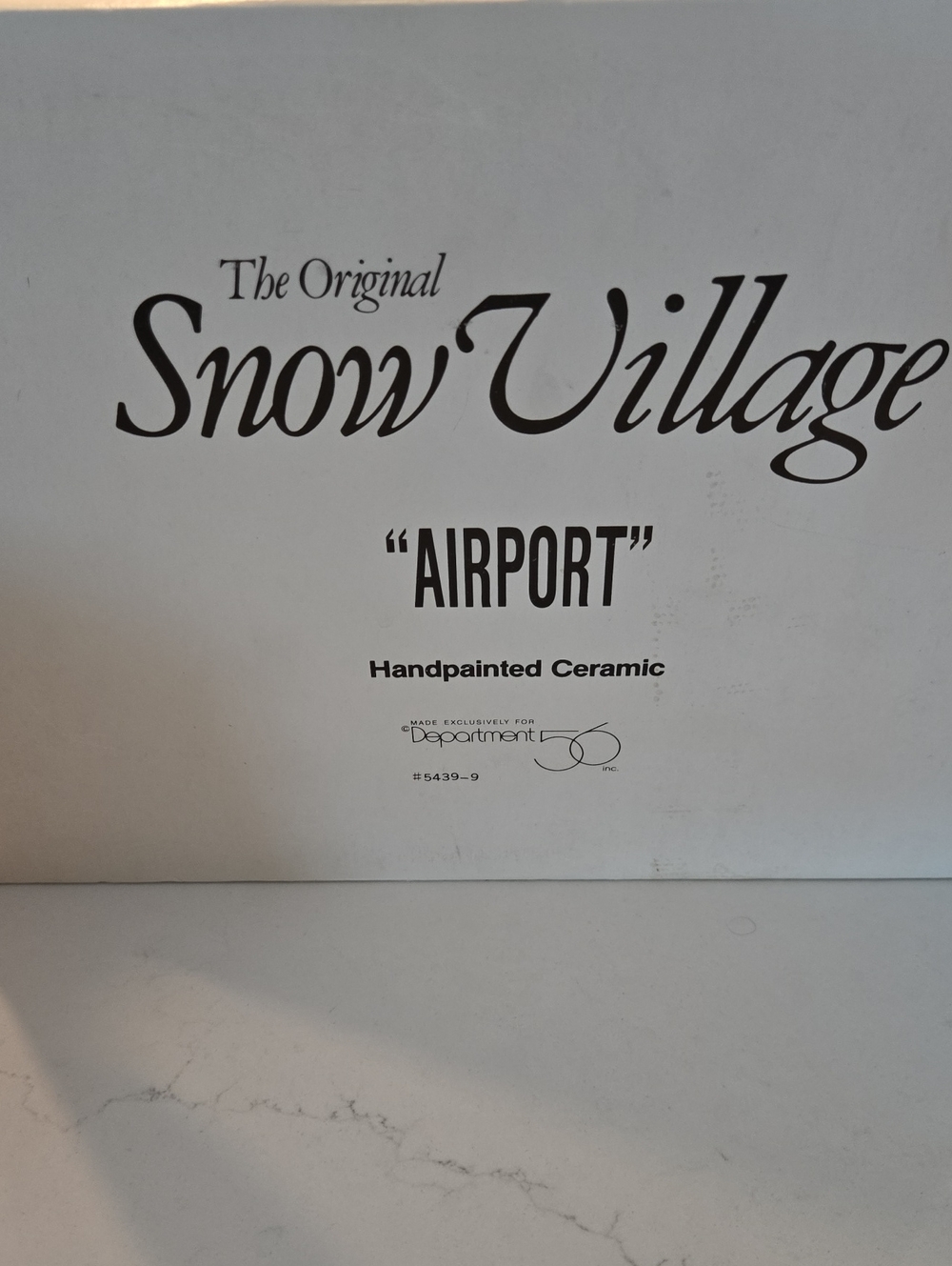 Vintage Snow Village "Airport" Handpainted Ceramic From Department 56 - Picture 4 of 4